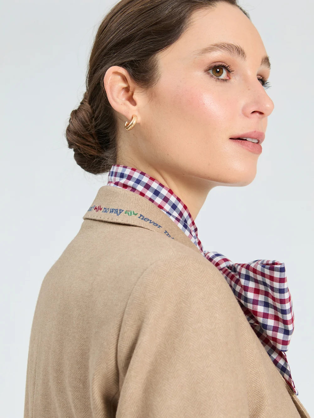 Vilagallo beige herringbone blazer close-up showing lapel detail