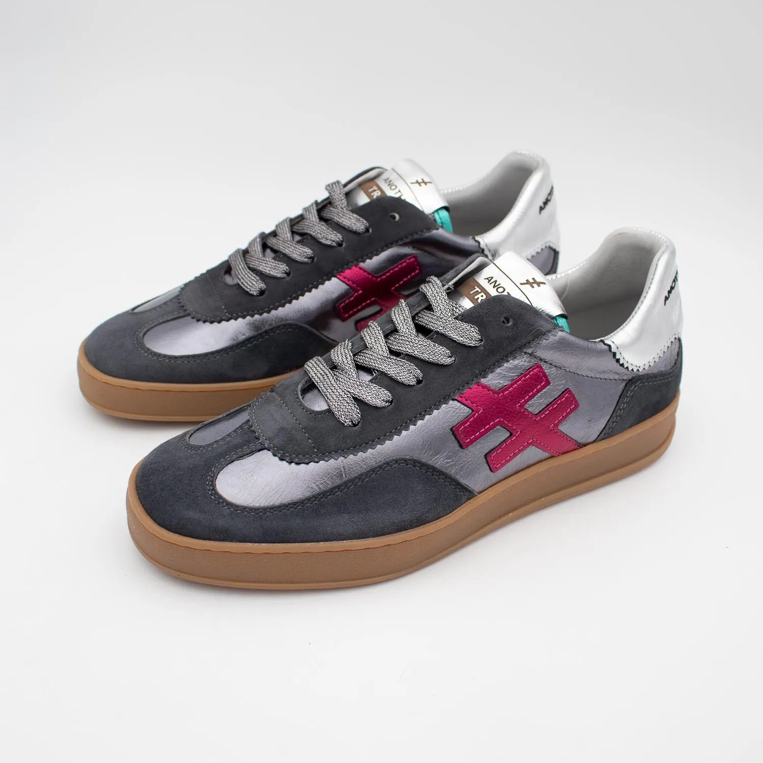 Anthracite grey Another Trend suede trainers with fuchsia side motif – Ireland