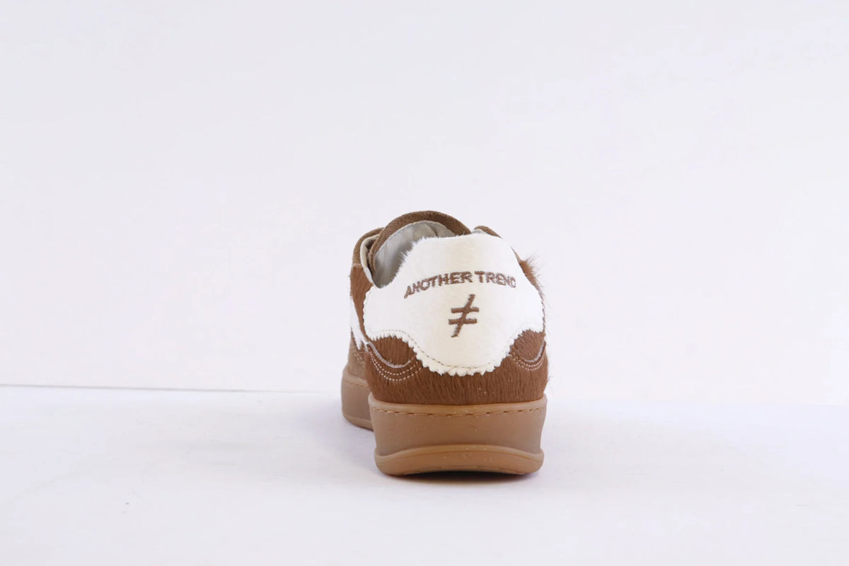 Another Trend Iconic II tan leather and suede trainers heel view