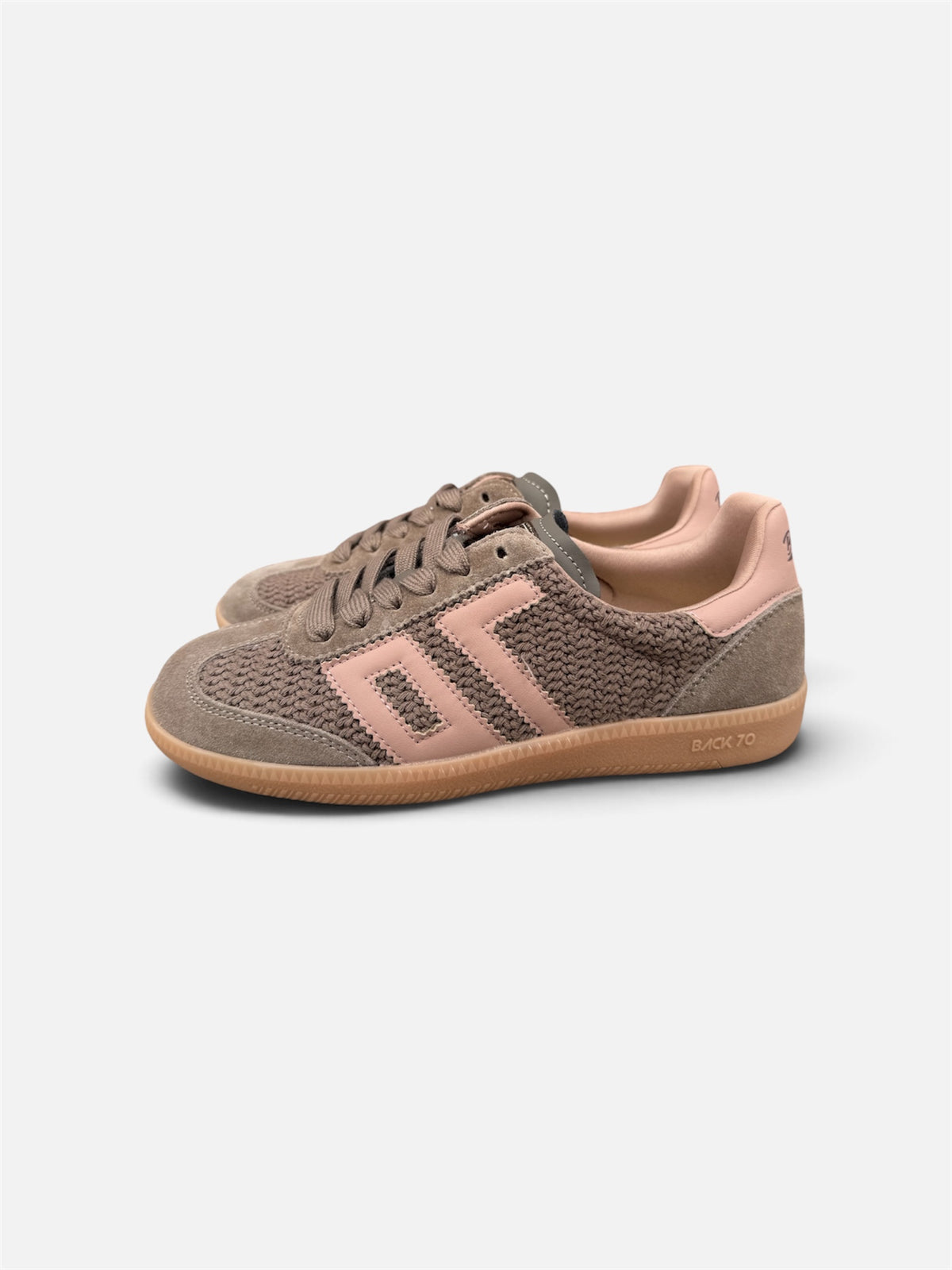 Back 70 Cloud taupe and pink retro trainers – angled pair view