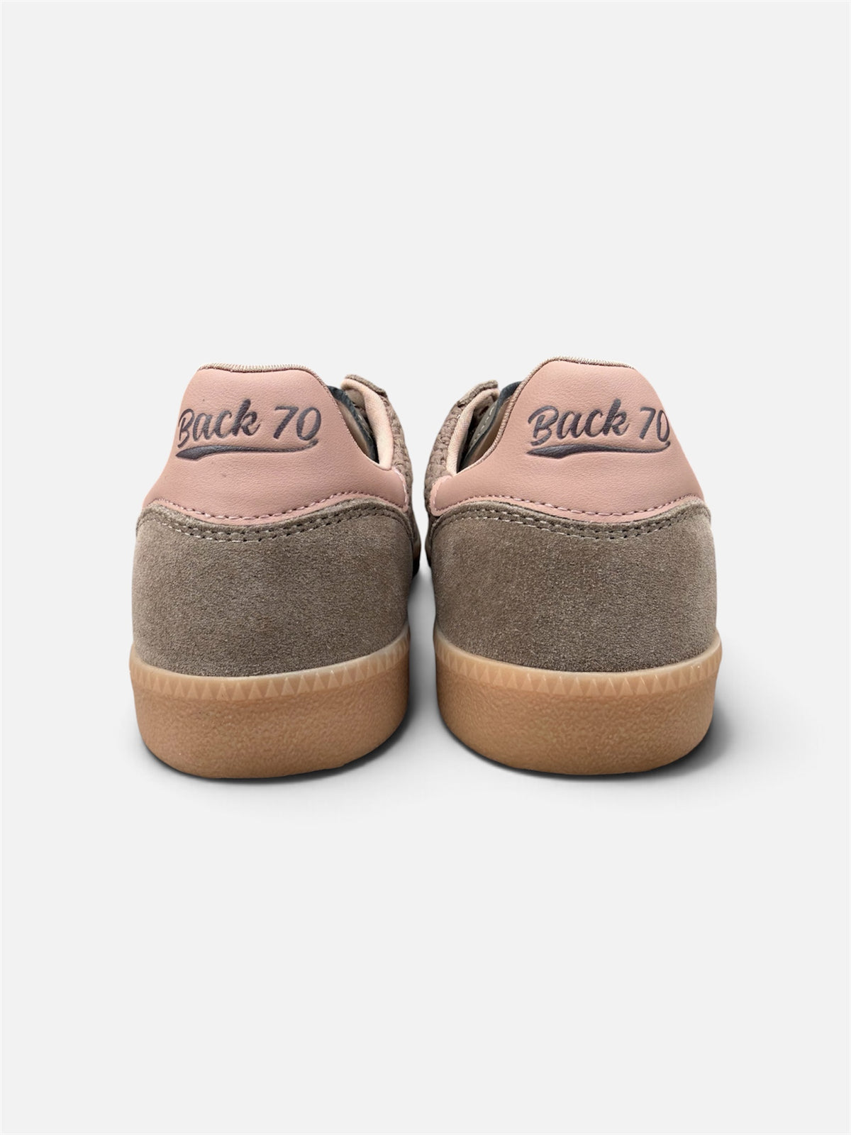 Back 70 Cloud taupe trainers – pink branded heel detail