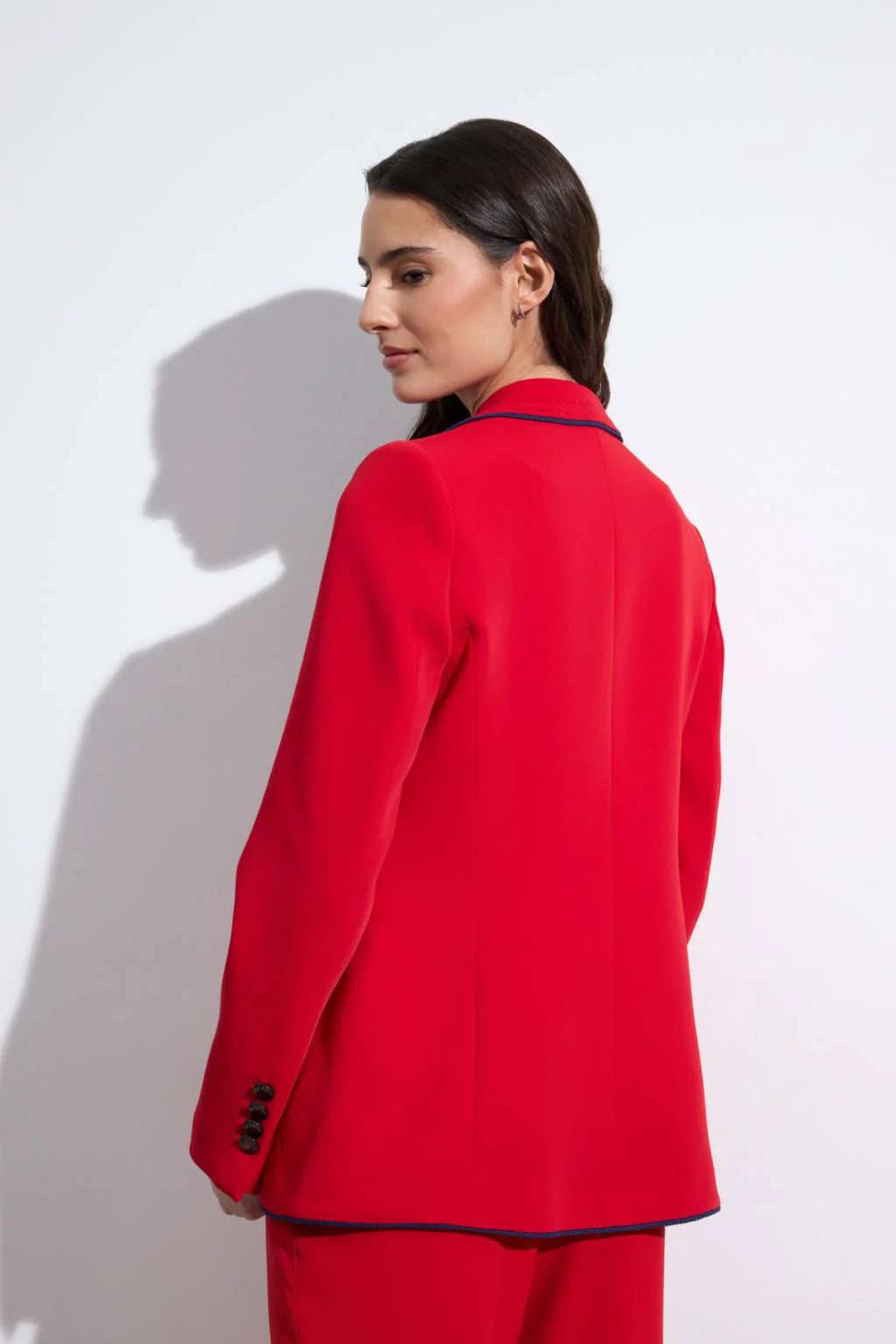 Bariloche Aljariz red blazer back view