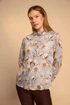 Bariloche Burriana light blue floral blouse – full front model view