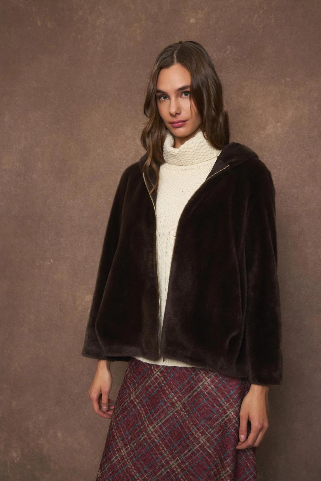 Cosy styling of Bariloche Calipolis zip-up faux fur women’s jacket