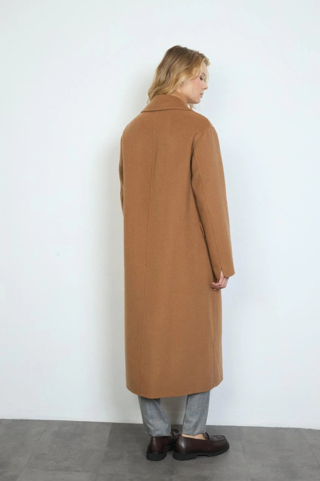 Bariloche Caraca long wool-blend women’s coat in camel — back full-length view