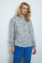 Bariloche Escalona lightweight blouse with pastel paisley pattern