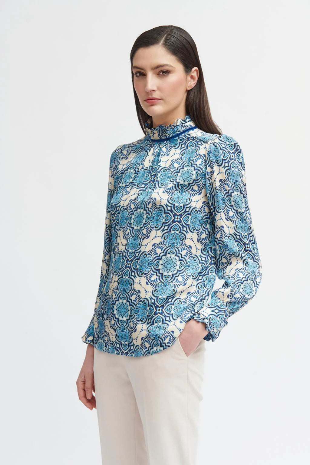 Bariloche Madrid Blue/White Paisley Print Top With Long Sleeves