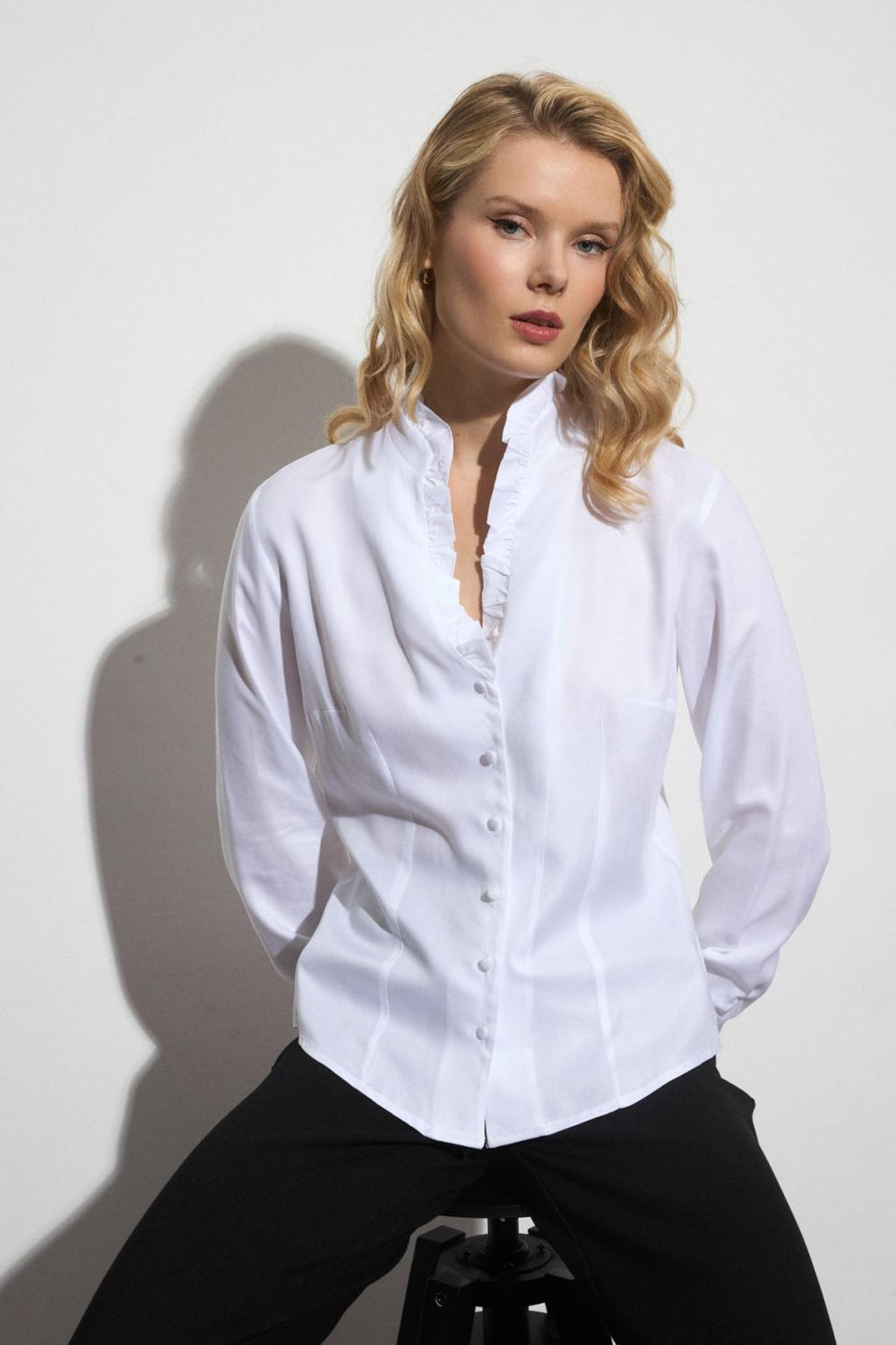 Bariloche Navona shirt with stretch sleeves and gently flared long sleeves