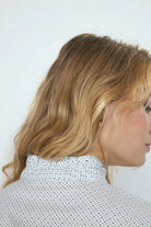 Back collar profile of model wearing Onuba shirt by Bariloche