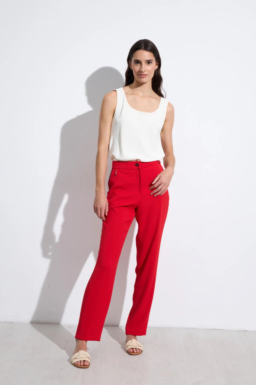 Bariloche Renacer red straight-leg trousers