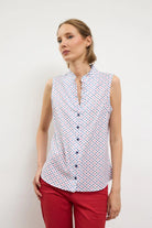 Bariloche sleeveless blouse side view lightweight fabric