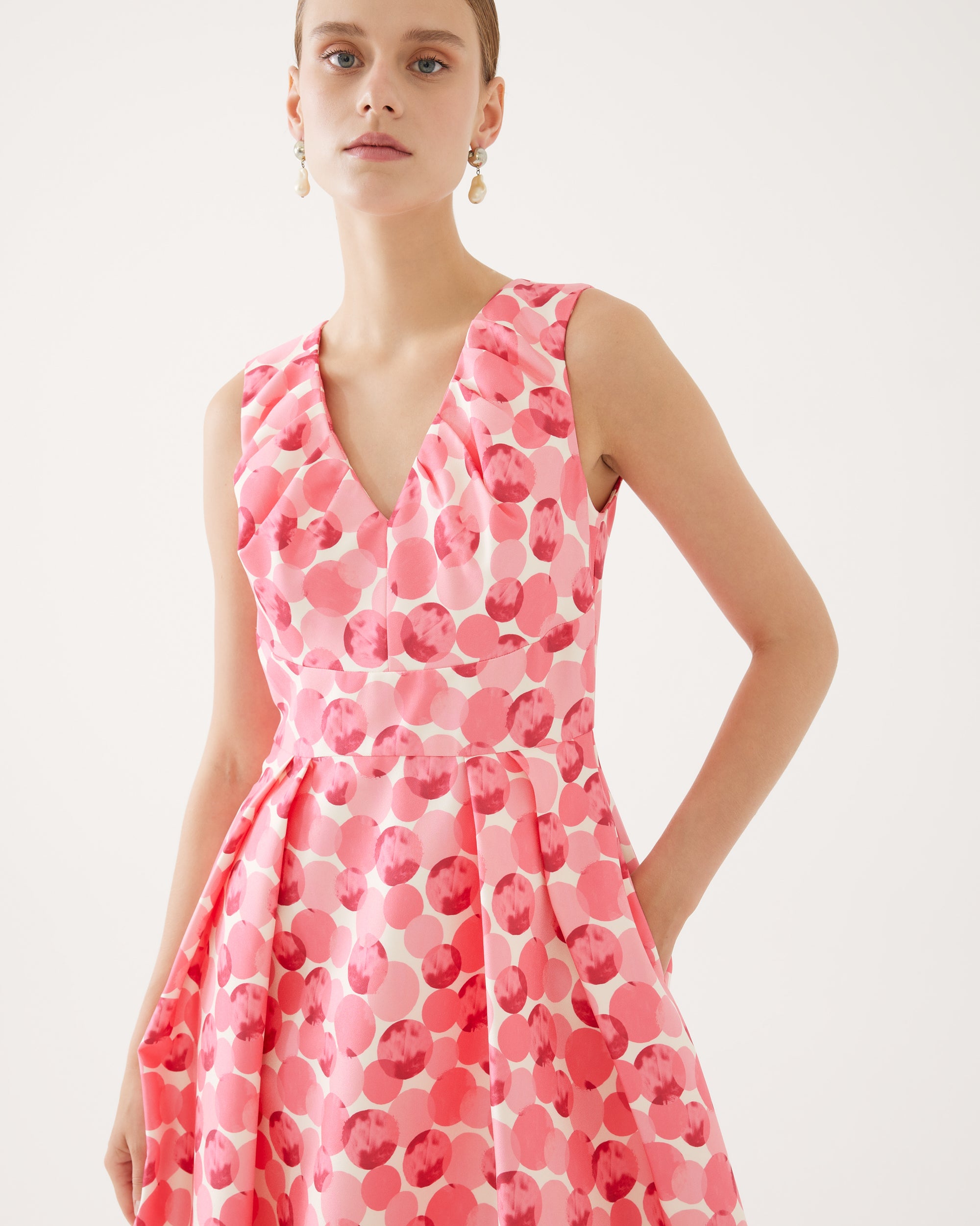 Exquise Pink Dot Print Sleeveless V Neck Midi Dress With Pockets