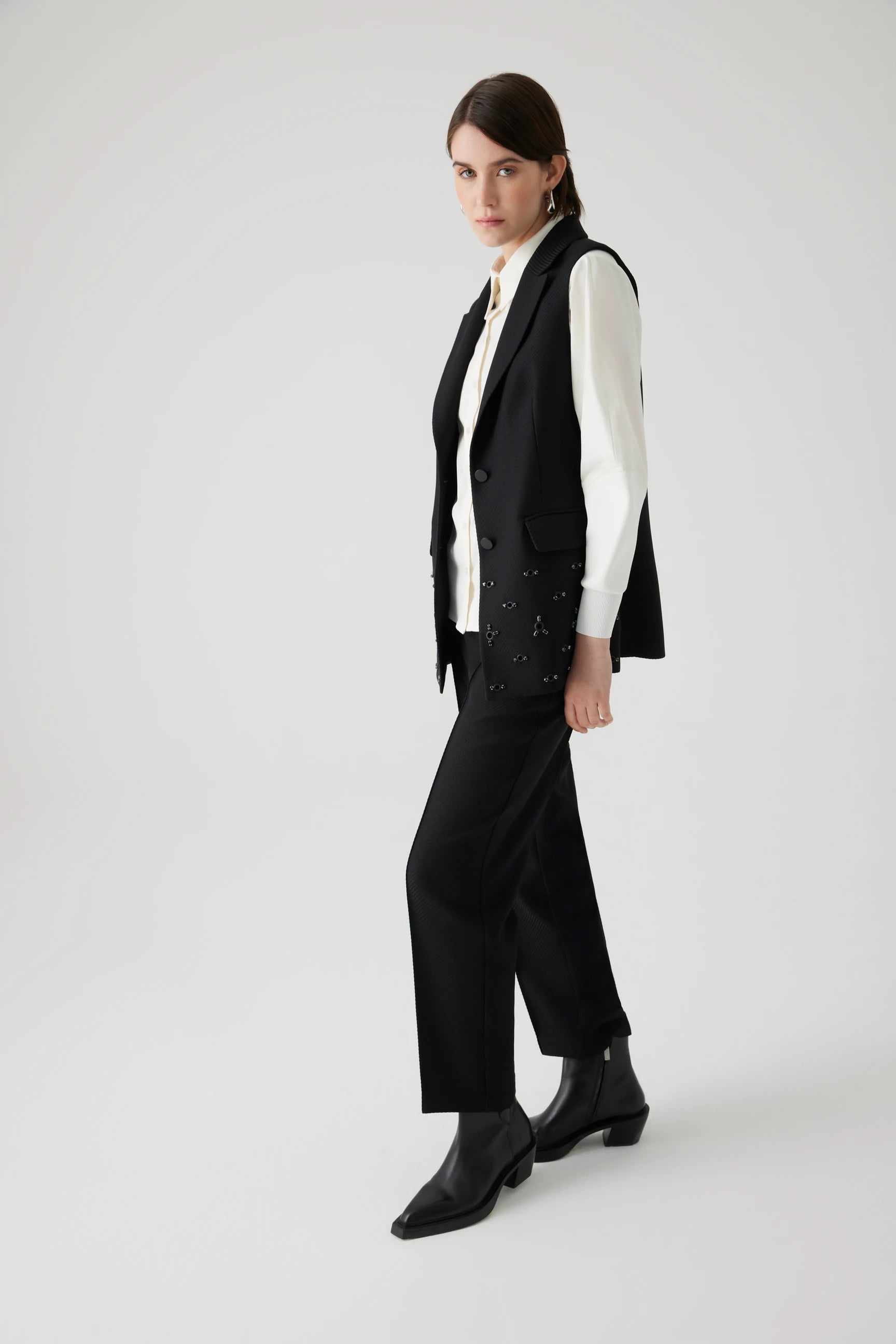 Exquise Aretha Black Long Sleeveless Waistcoat Jacket