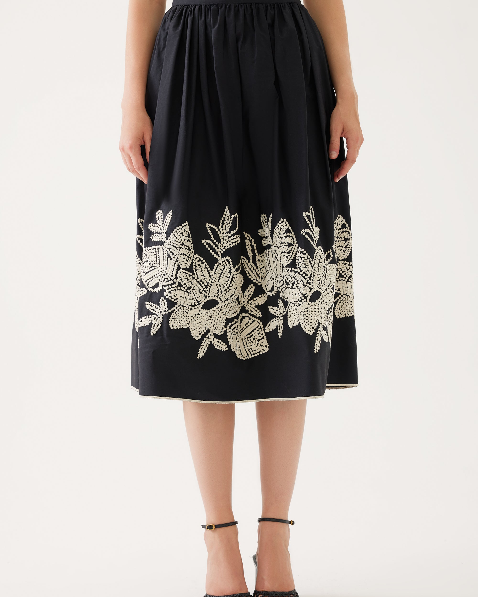 Exquise Black/Cream Embroidered Floral Midi Skirt 