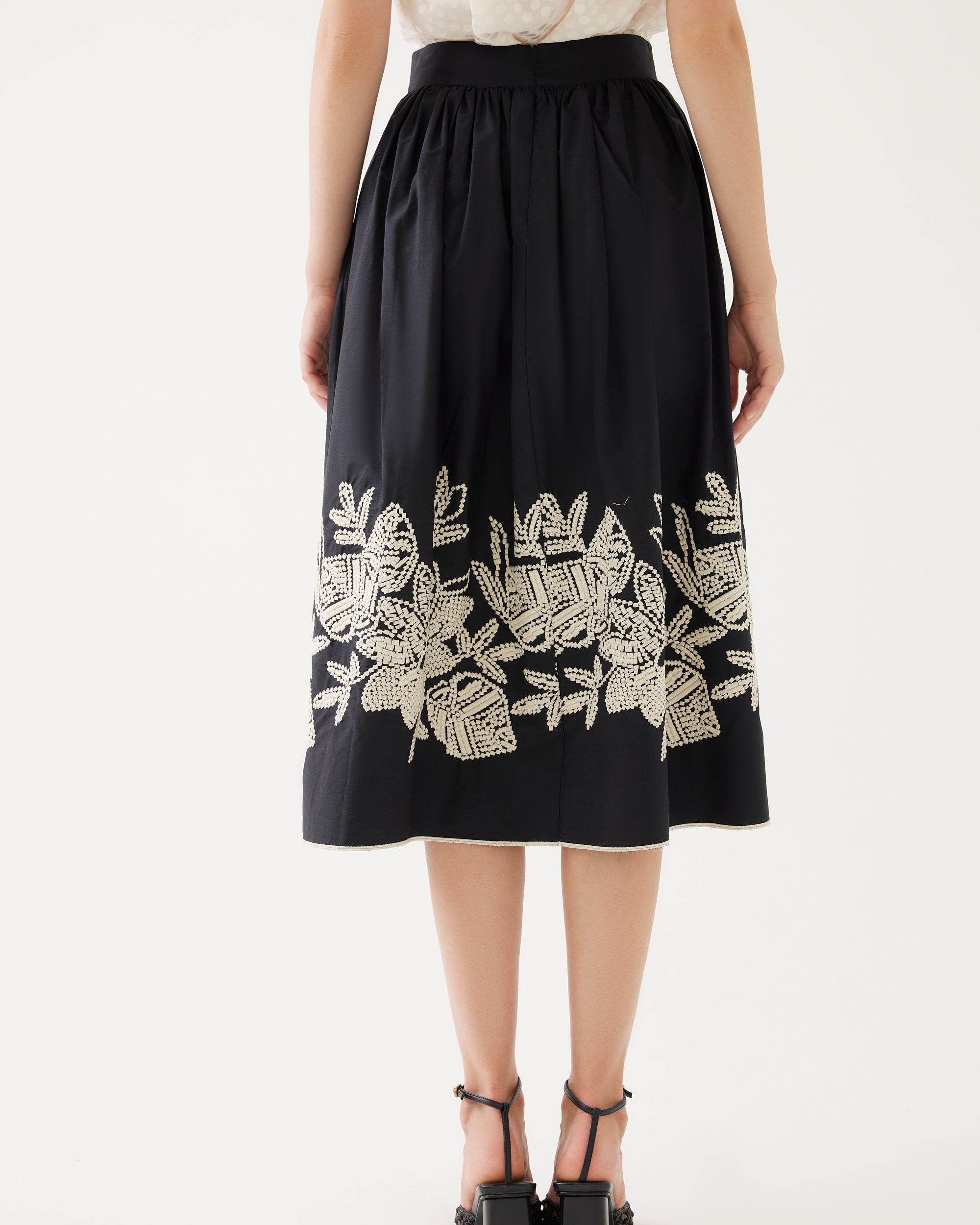 Exquise Black/Cream Embroidered Floral Volume Skirt From The Back 