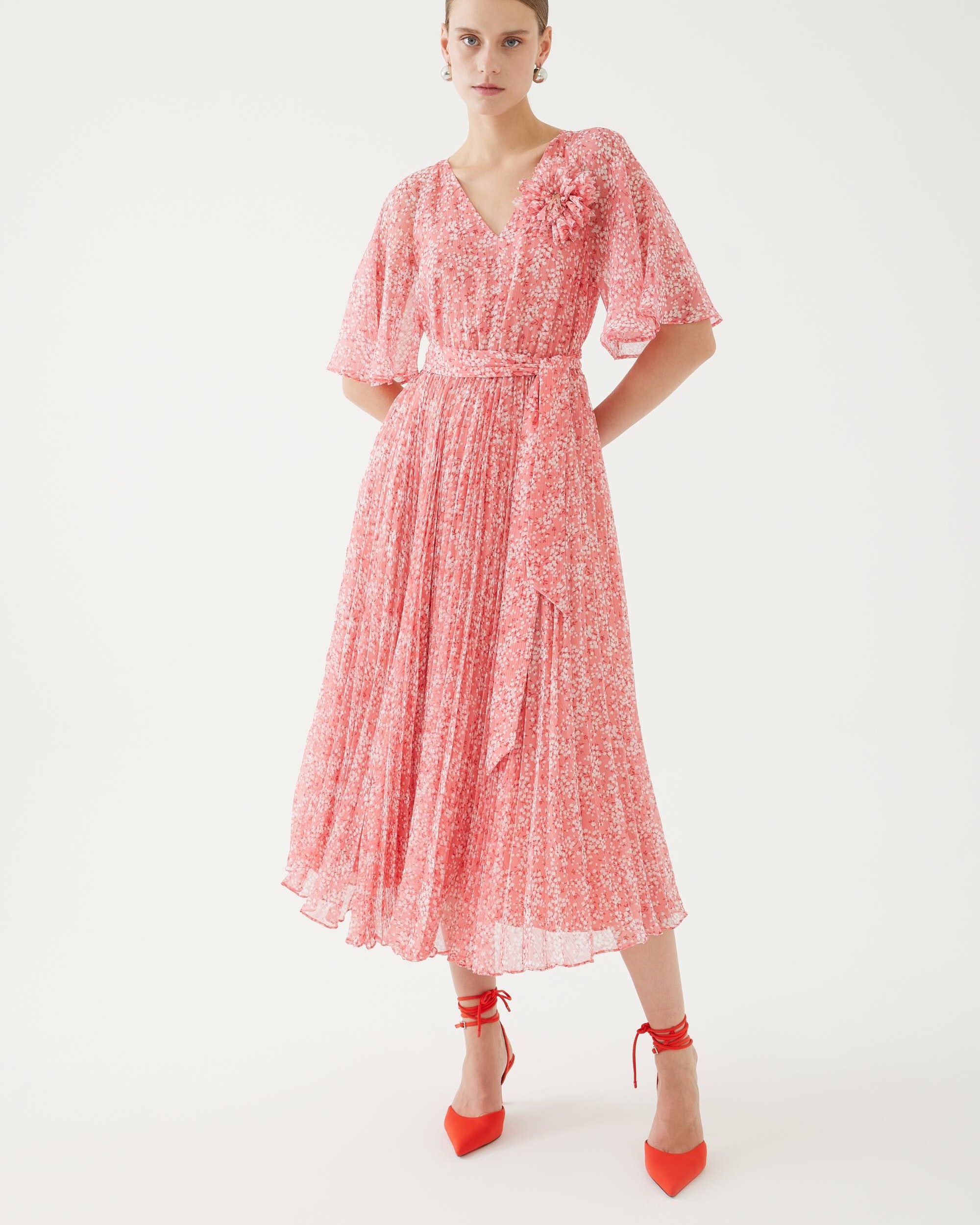 Exquise Pink Blossom Print Pleated Midi Dress