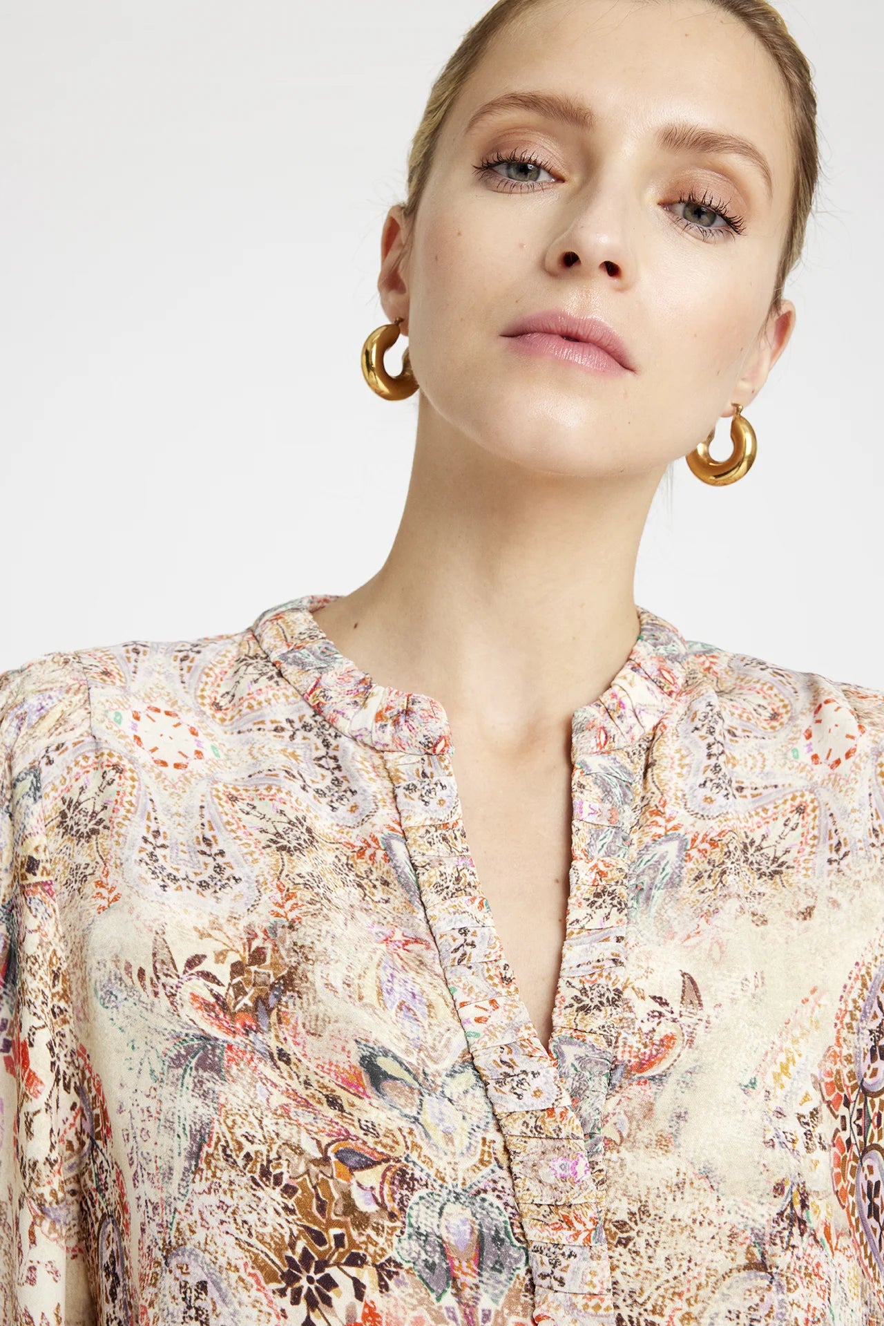 Gustav Neomi Cream Paisley Floral Print Tunic Style Top