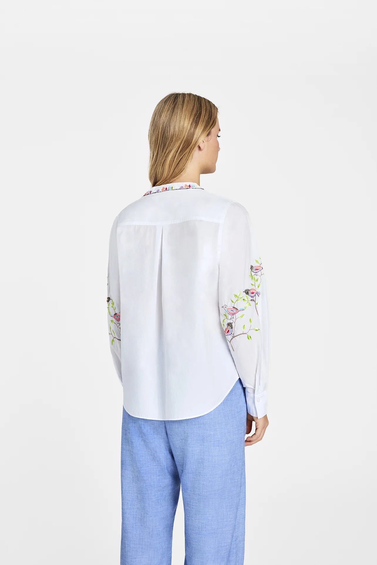 Gustav Bayanne white shirt with bird embroidery back view