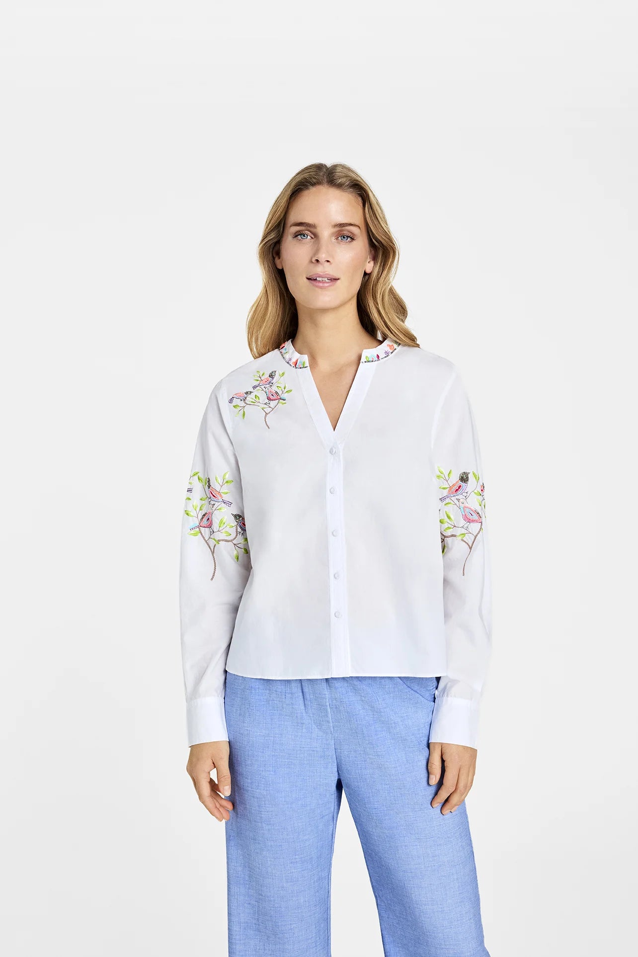 Gustav Bayanne white v neck bird embroidery shirt