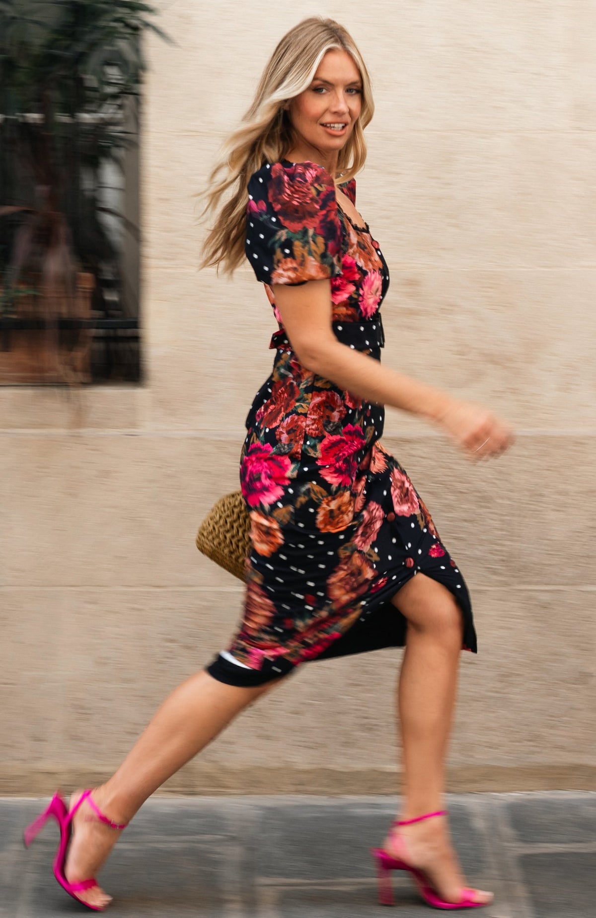 Hope & Ivy Rinna floral pencil midi dress with side slit – side lifestyle view