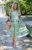 Hope & Ivy Sylvie lace trim V-neck tiered tea dress in green floral print