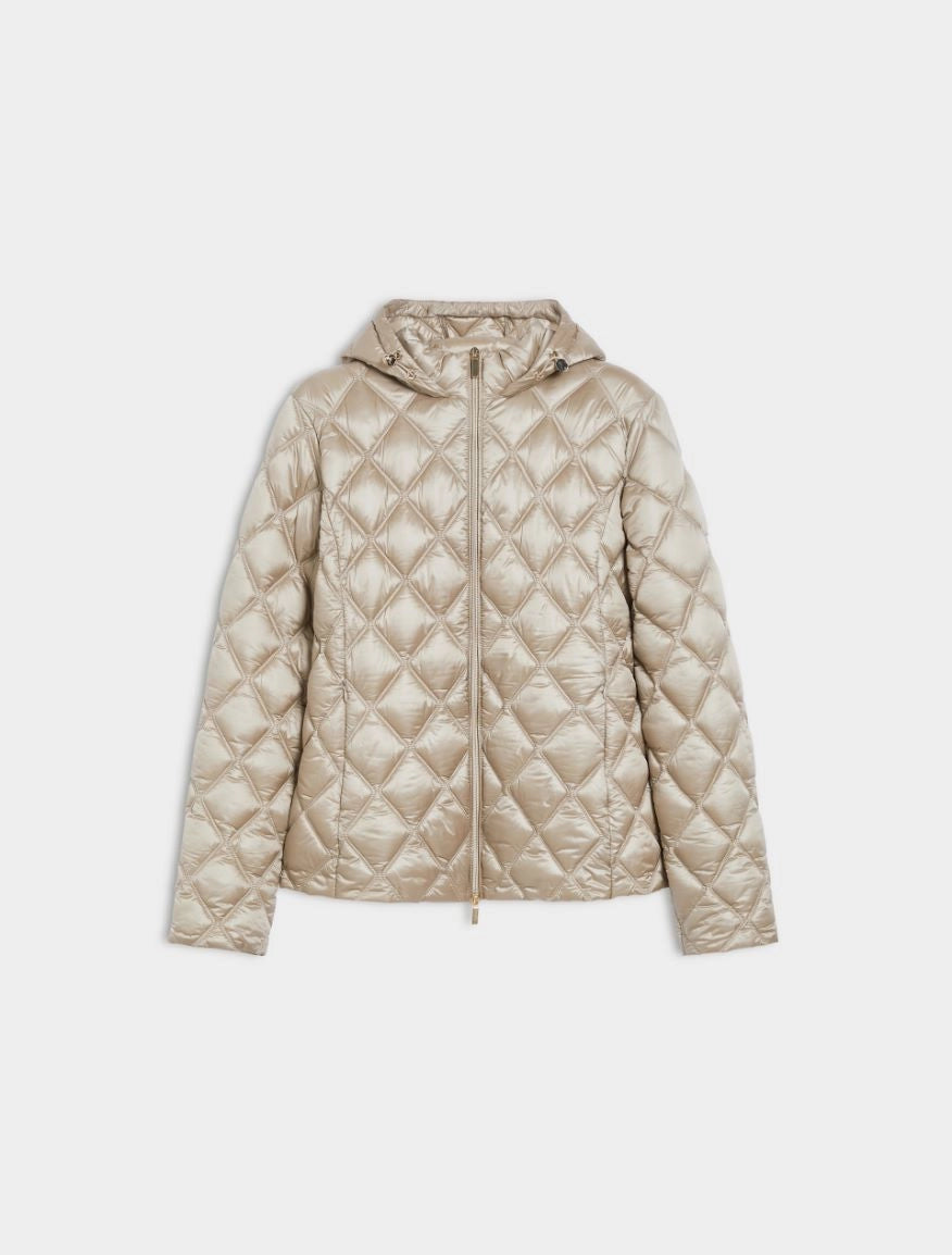 Flat lay of iBlues Absence padded quilted women’s jacket with hood