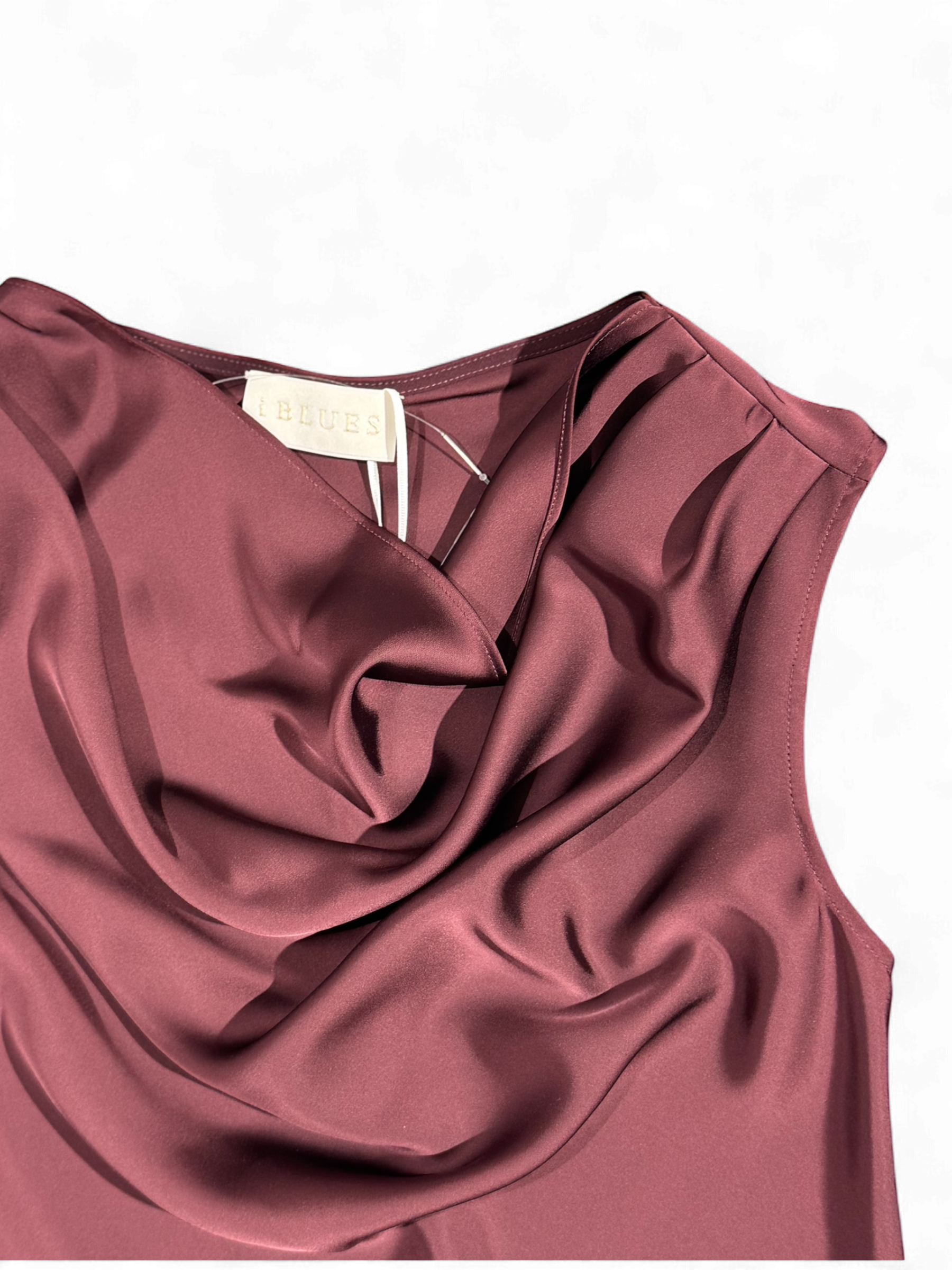 iBlues Calotte sleeveless satin top in rich berry