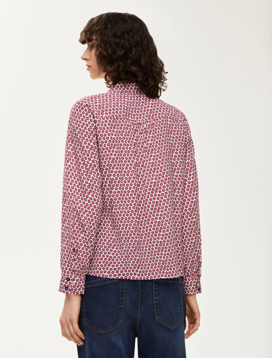 iBlues red and ivory shirt styled with dark denim jeans