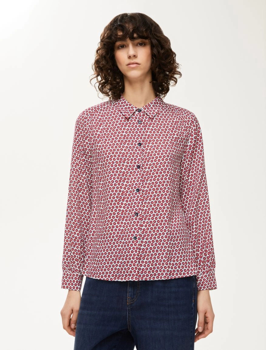 iBlues Ester apple print red and ivory shirt – front view on model