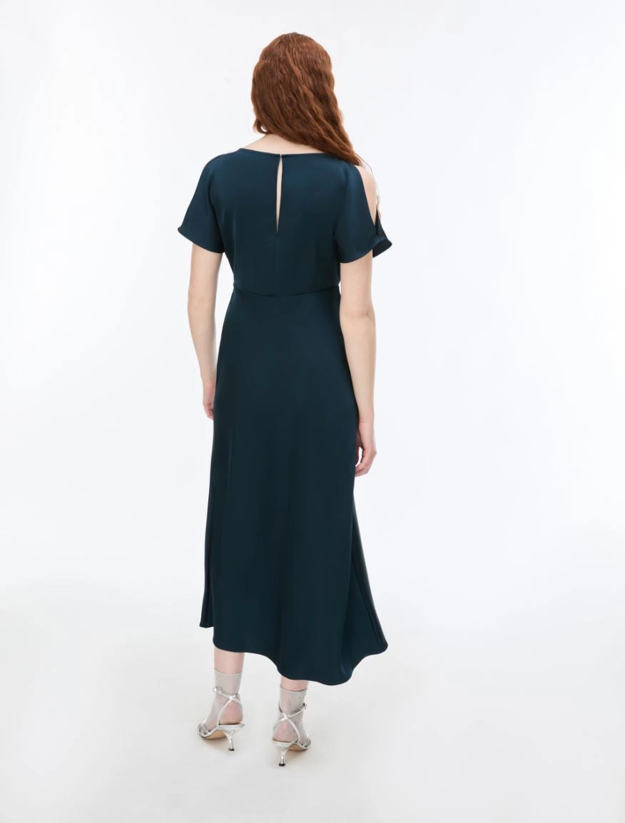Back view of iBlues Iblfiesta satin midi dress with keyhole fastening