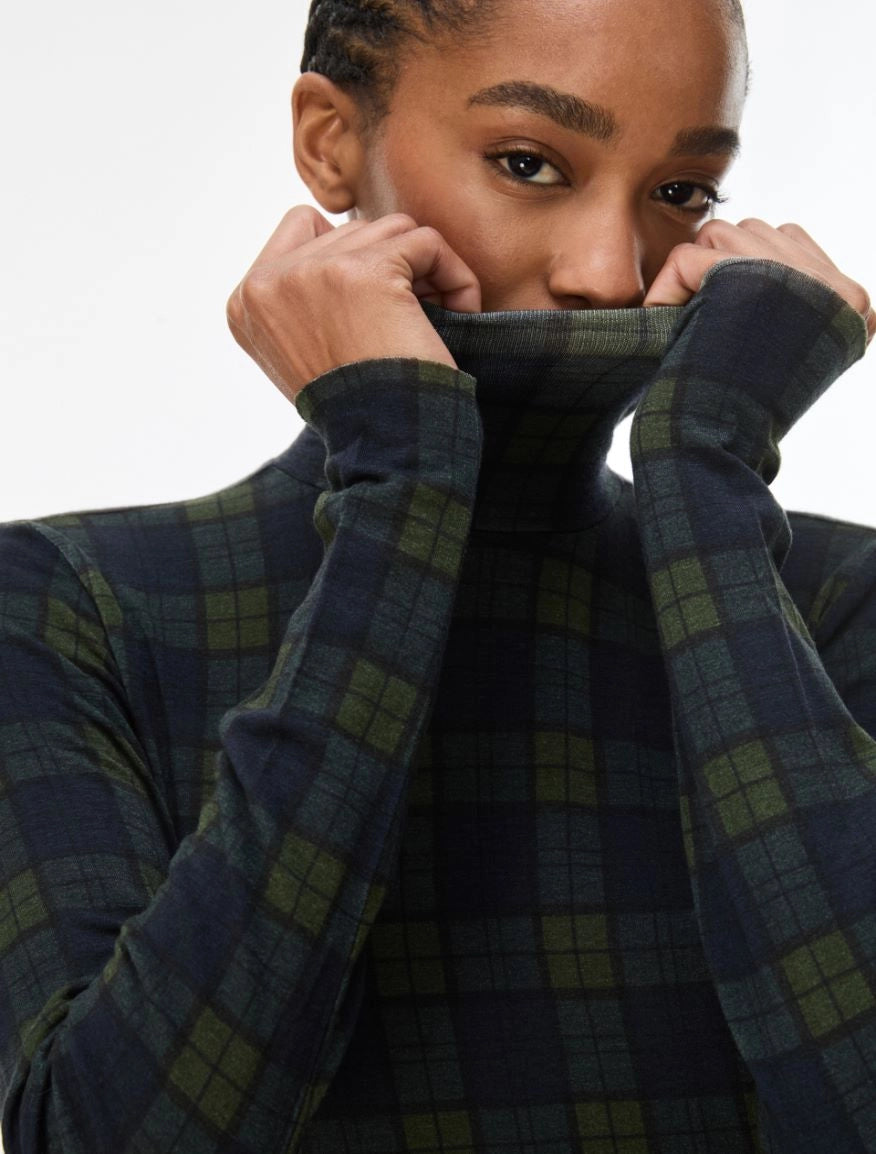 iBlues IBLVolante green check polo neck jumper close-up showing high neck