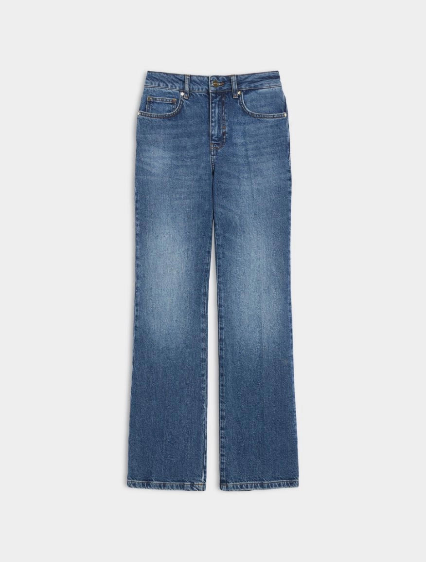 Flat lay of iblues women’s mid-rise straight leg jeans in classic blue denim