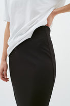 InWear AidaI long black stretchy skirt side profile 