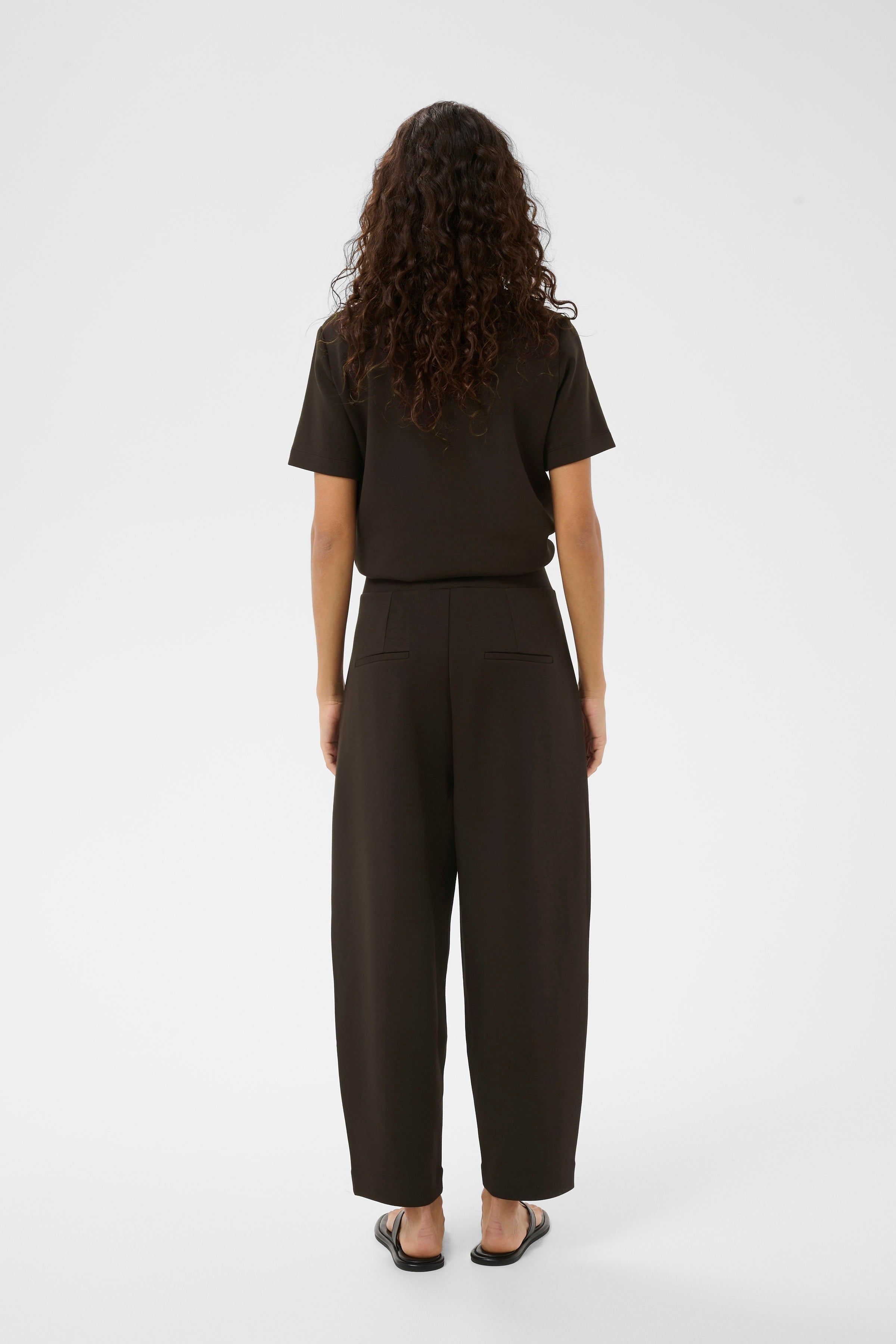 Back view of InWear Pannie chocolate brown trousers