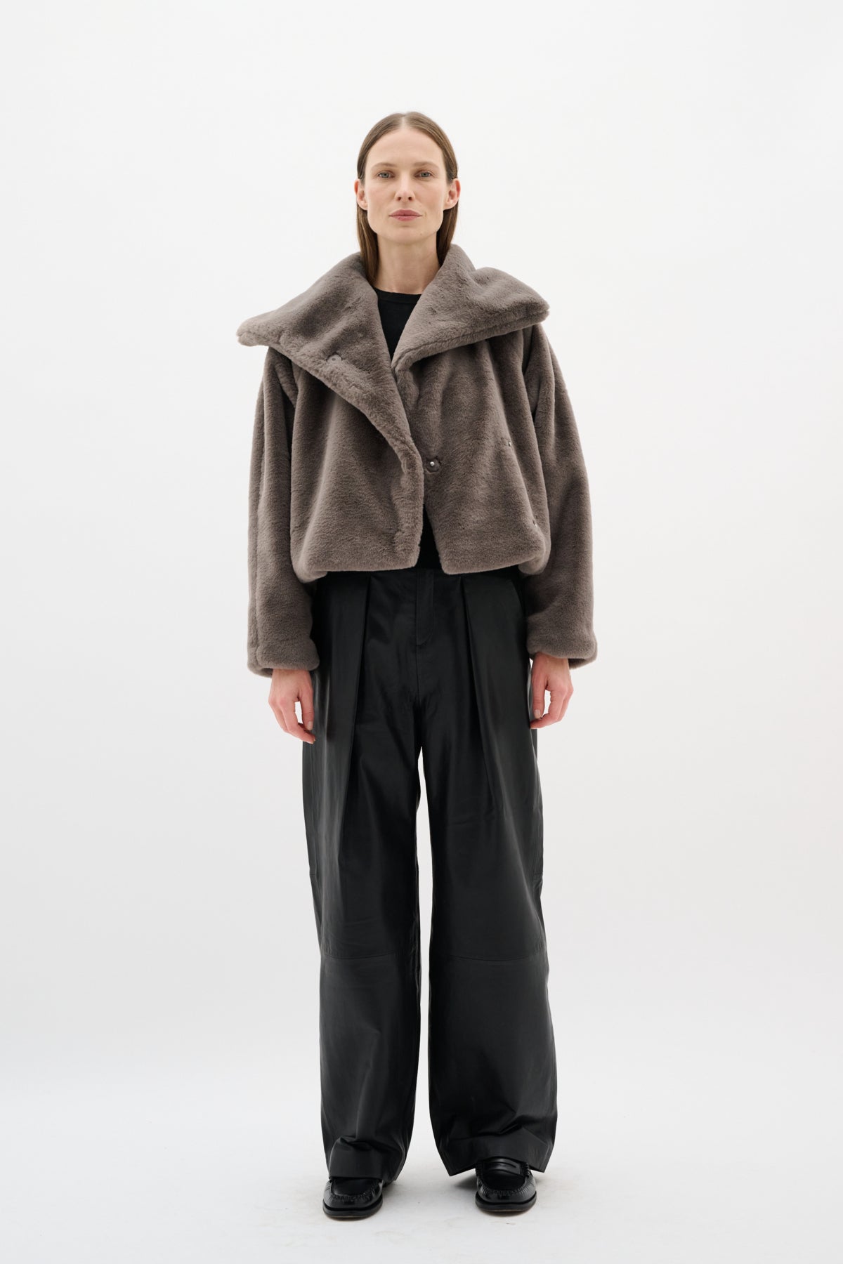 Model wearing InWear Yobol grey faux fur wide collar jacket front view