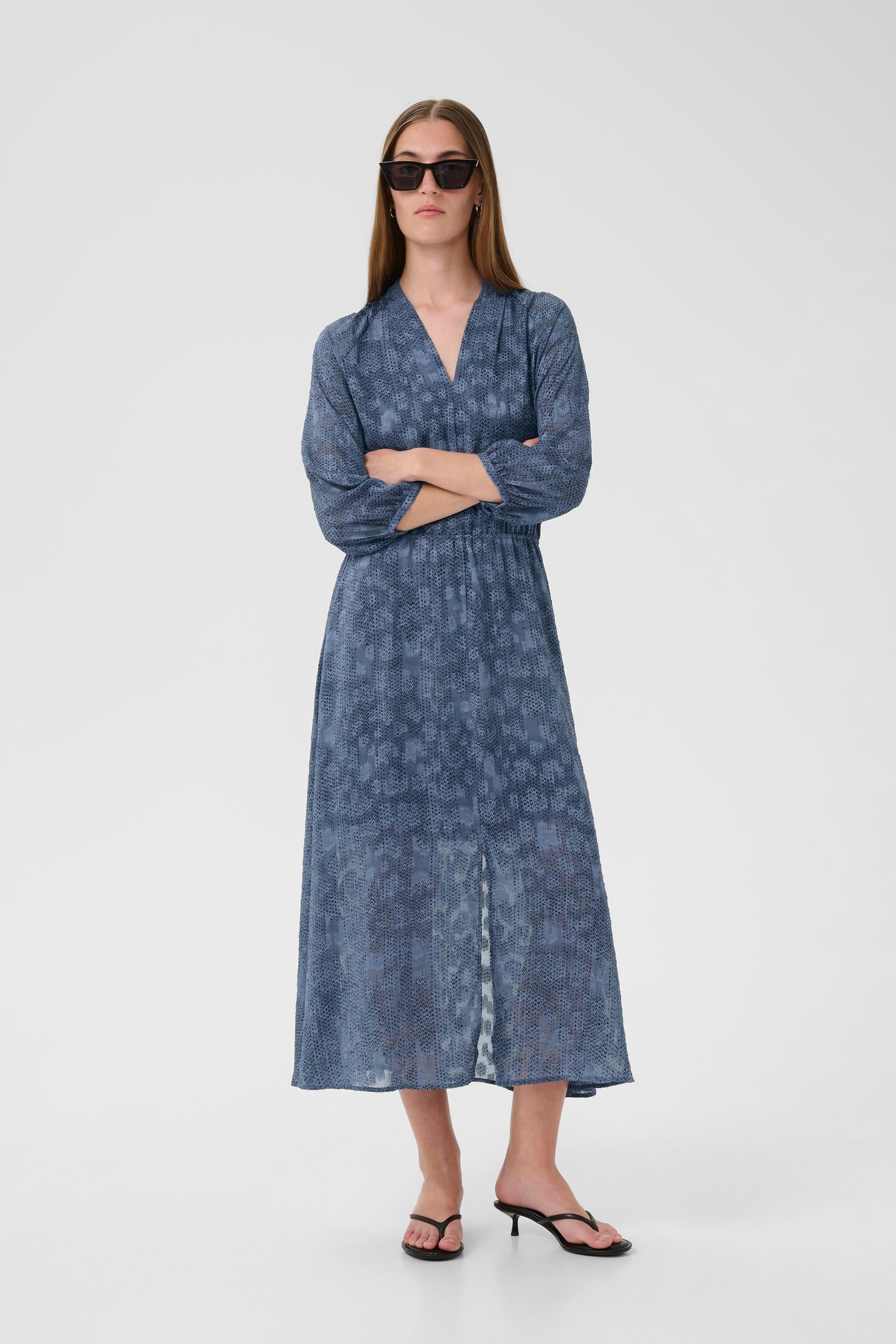 Oui Indigo Dotted Print V-Neck Maxi Dress on model