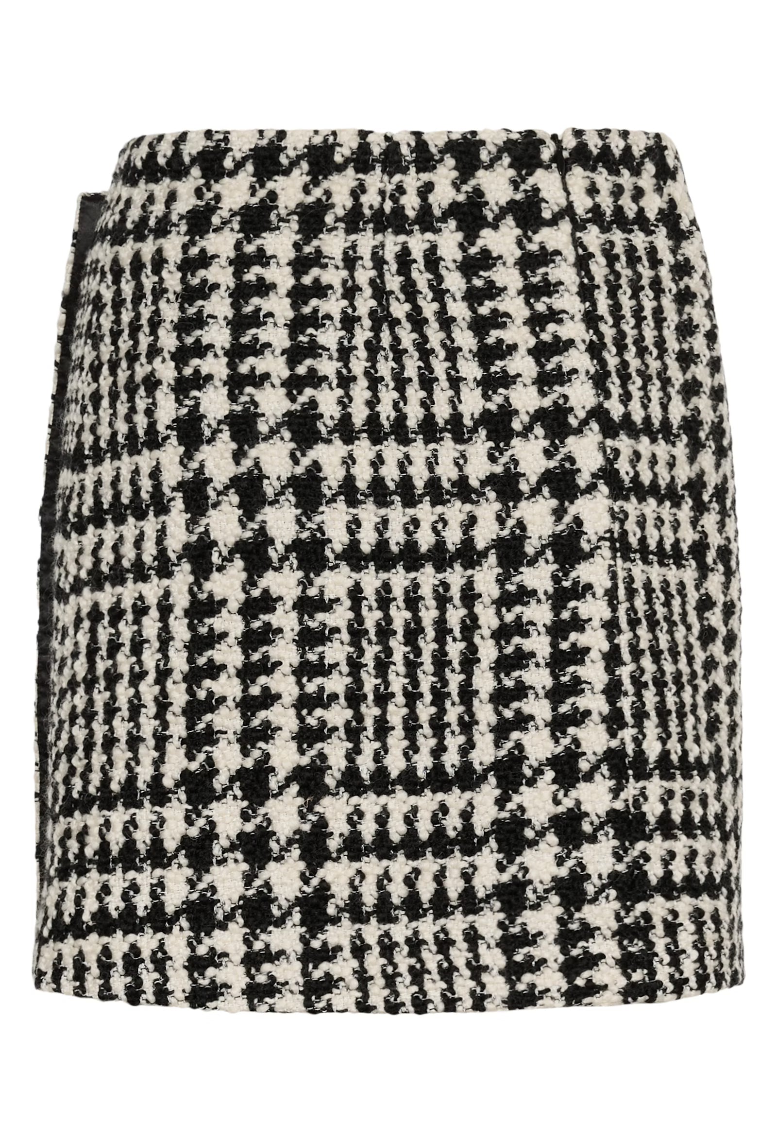 Detailed back shot of tweed check fabric on InWear BryaI skirt