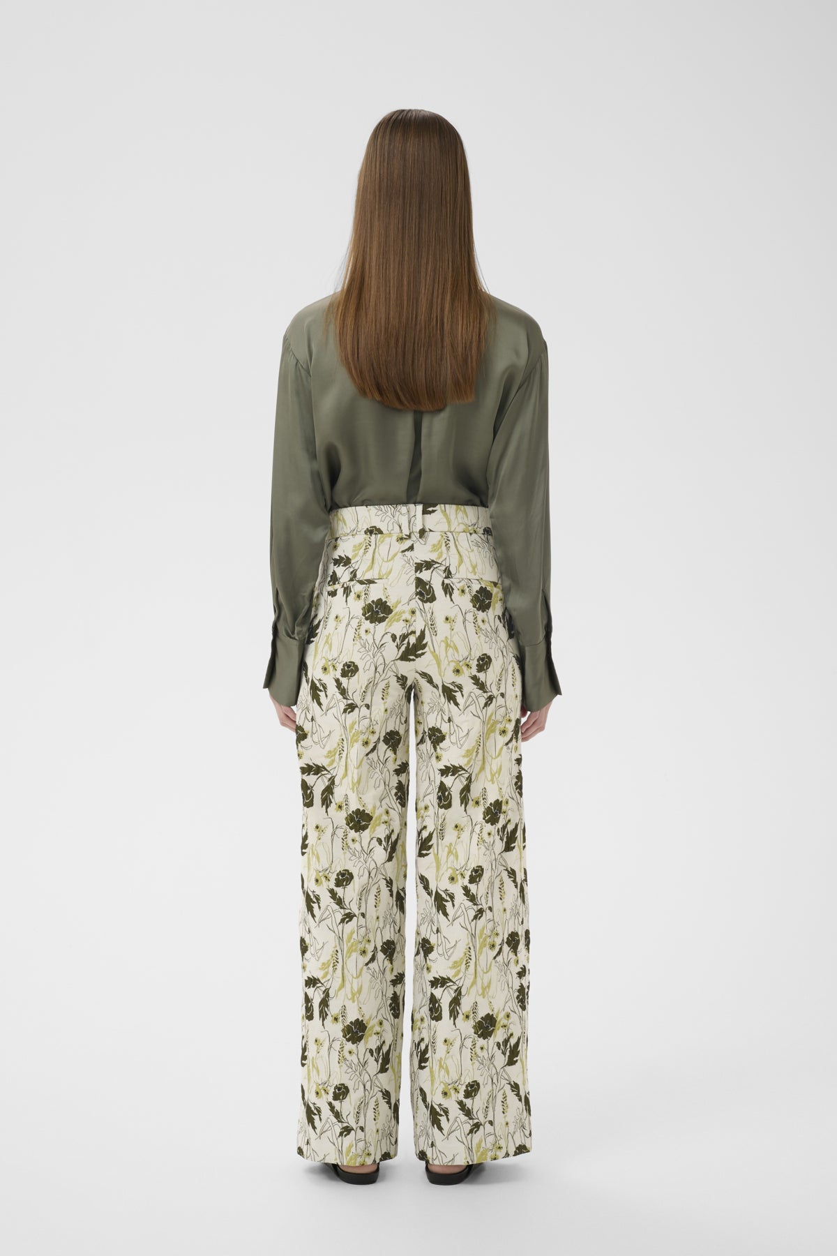 InWear Cecily botanical print trousers back detail