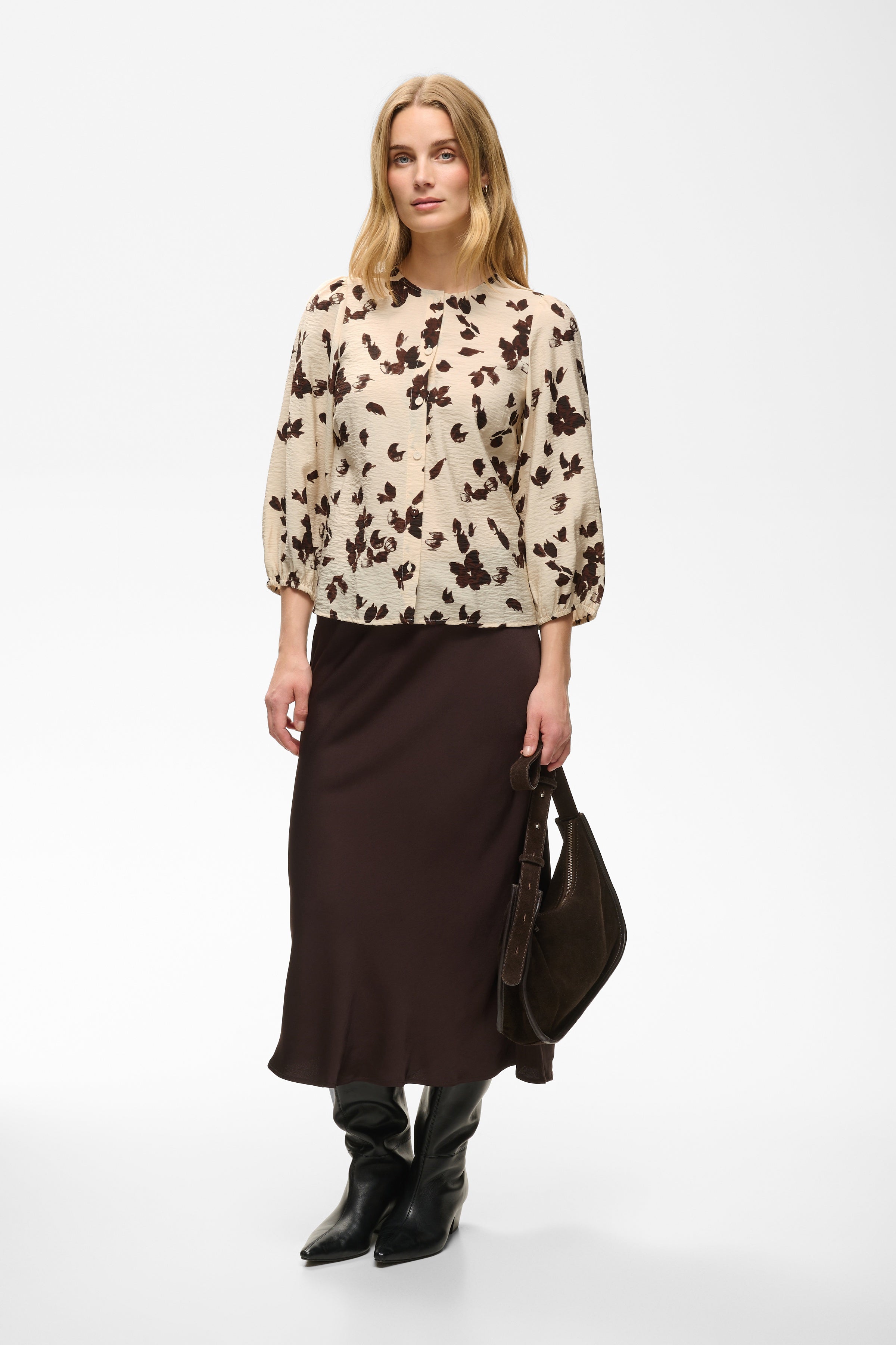 Side view of InWear Channie cream and brown print blouse