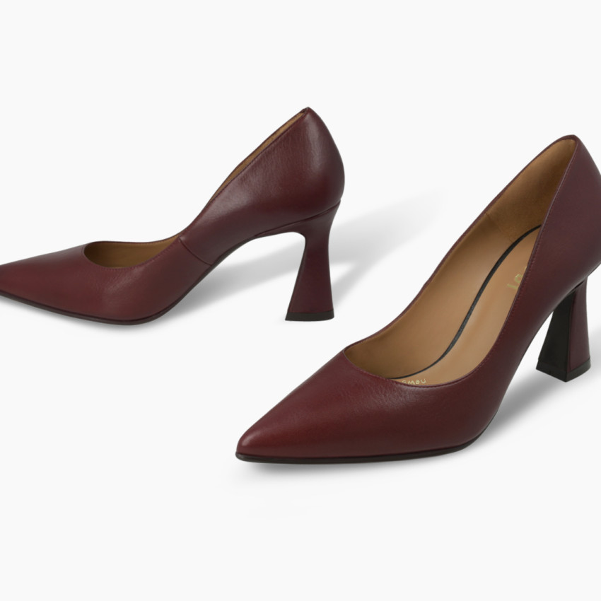 Lodi Roa burgundy leather court shoes shown from a three-quarter angle