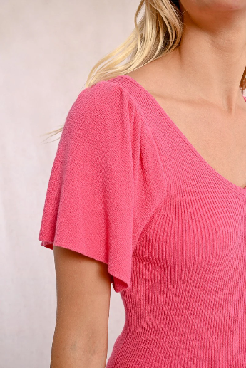 Molly Bracken pink ribbed knit top with short ruffled sleeves m