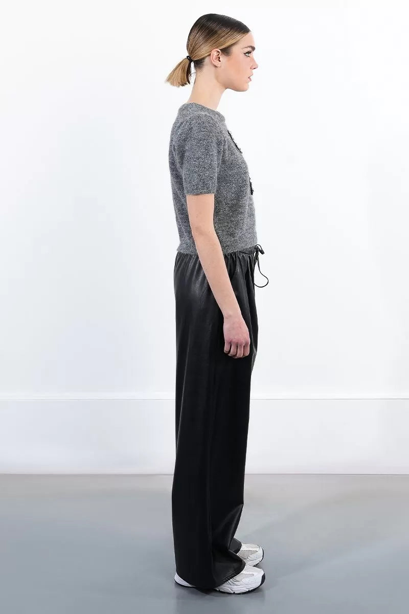 Casual look with Molly Bracken sequin bow knit top and trainers
