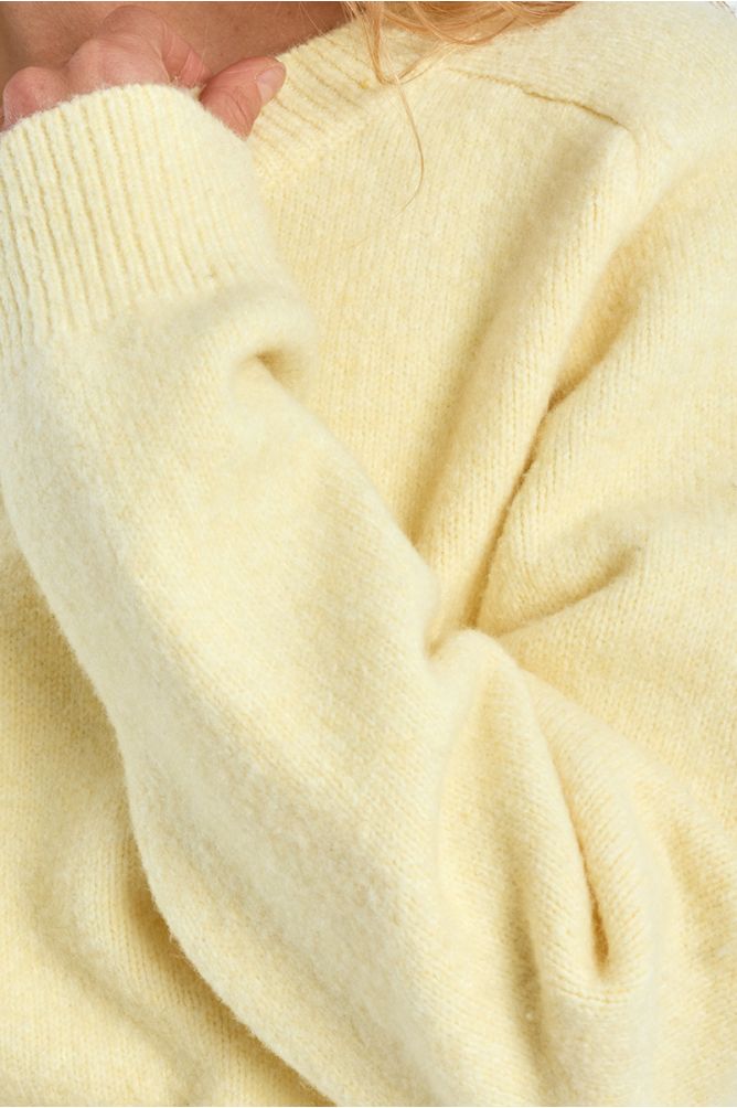 Molly Bracken yellow ribbed knit texture and sleeve detail
