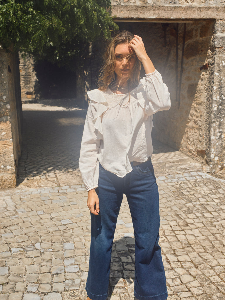 Mosmosh Dara True Blue Flared Jeans With White shirt