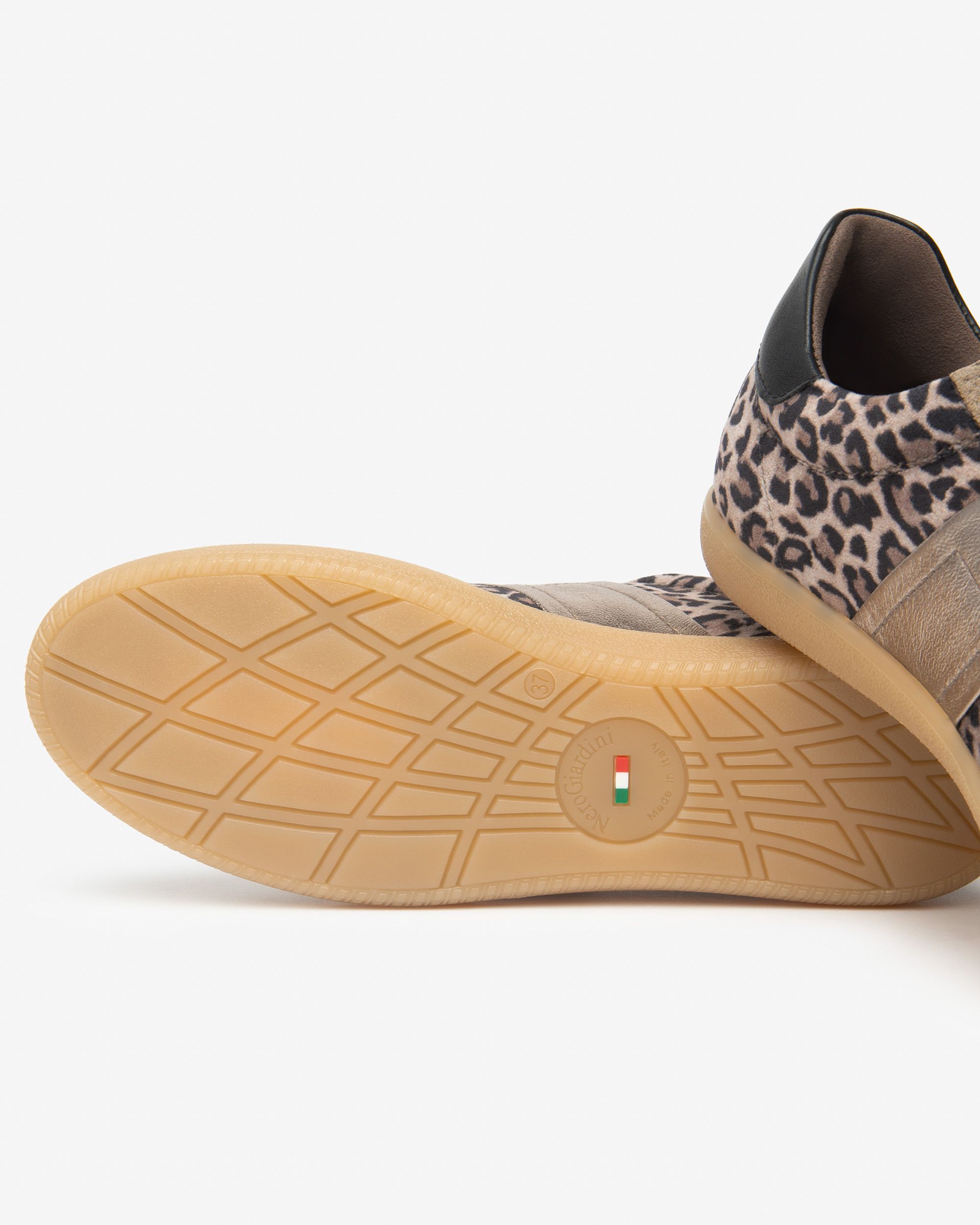 NeroGiardini beige trainers with rubber sole and suede panels