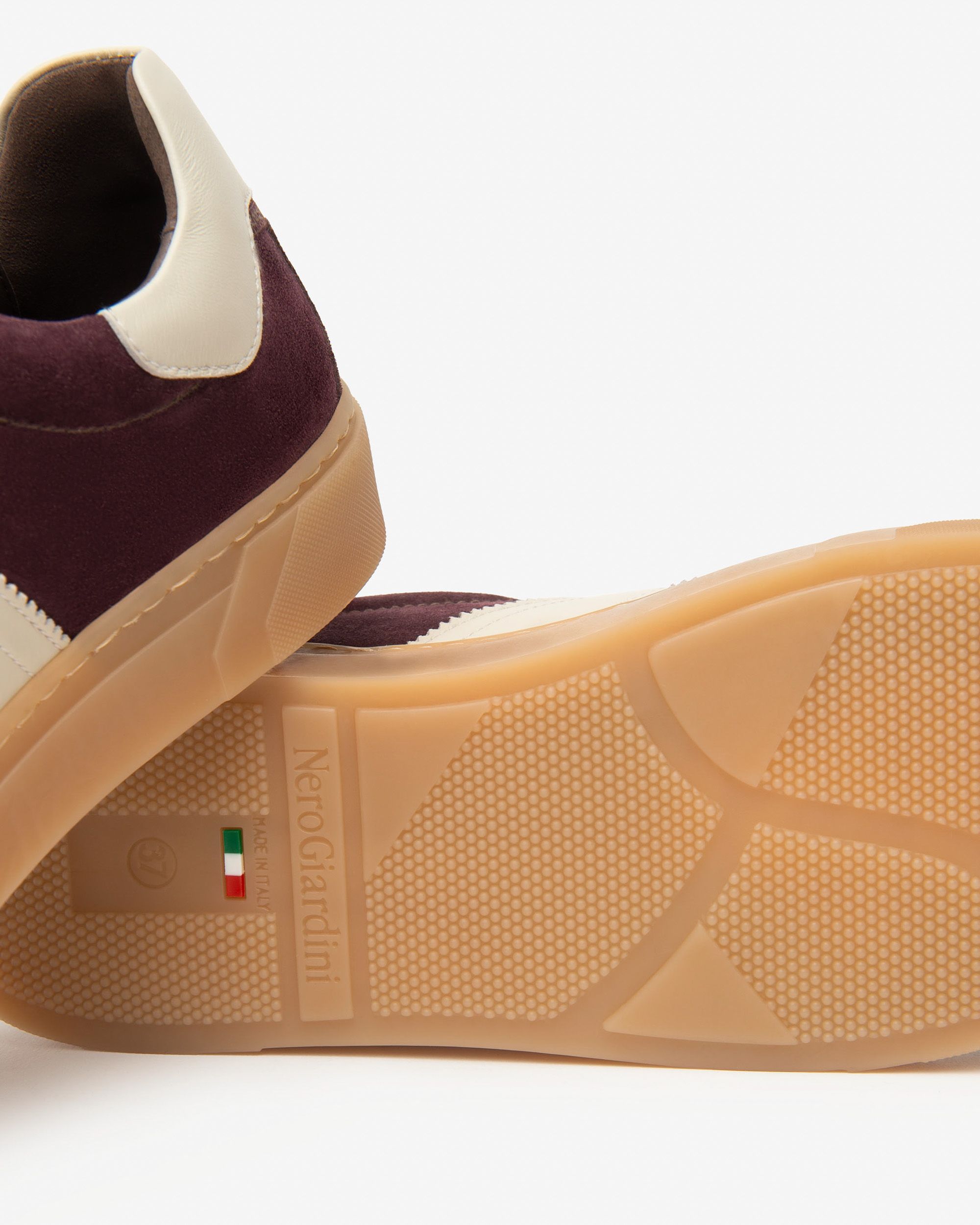 NeroGiardini Burgundy suede lace-up trainer with rubber sole