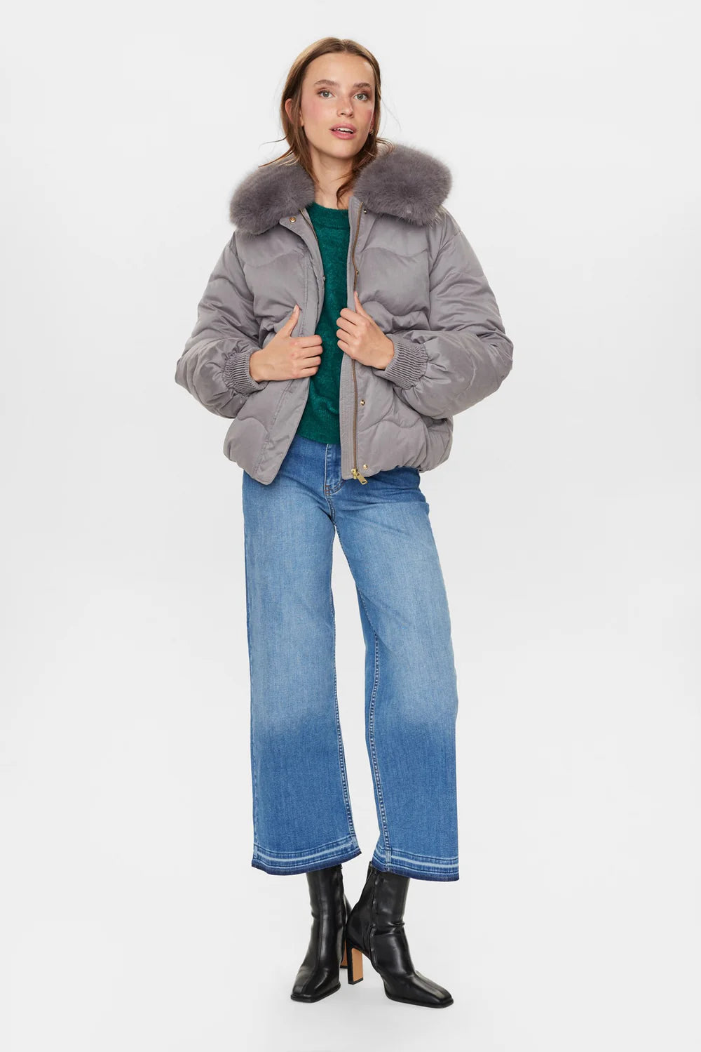 Numph Nuhurda Short Padded Jacket With Faux Fur Collar  - Grey