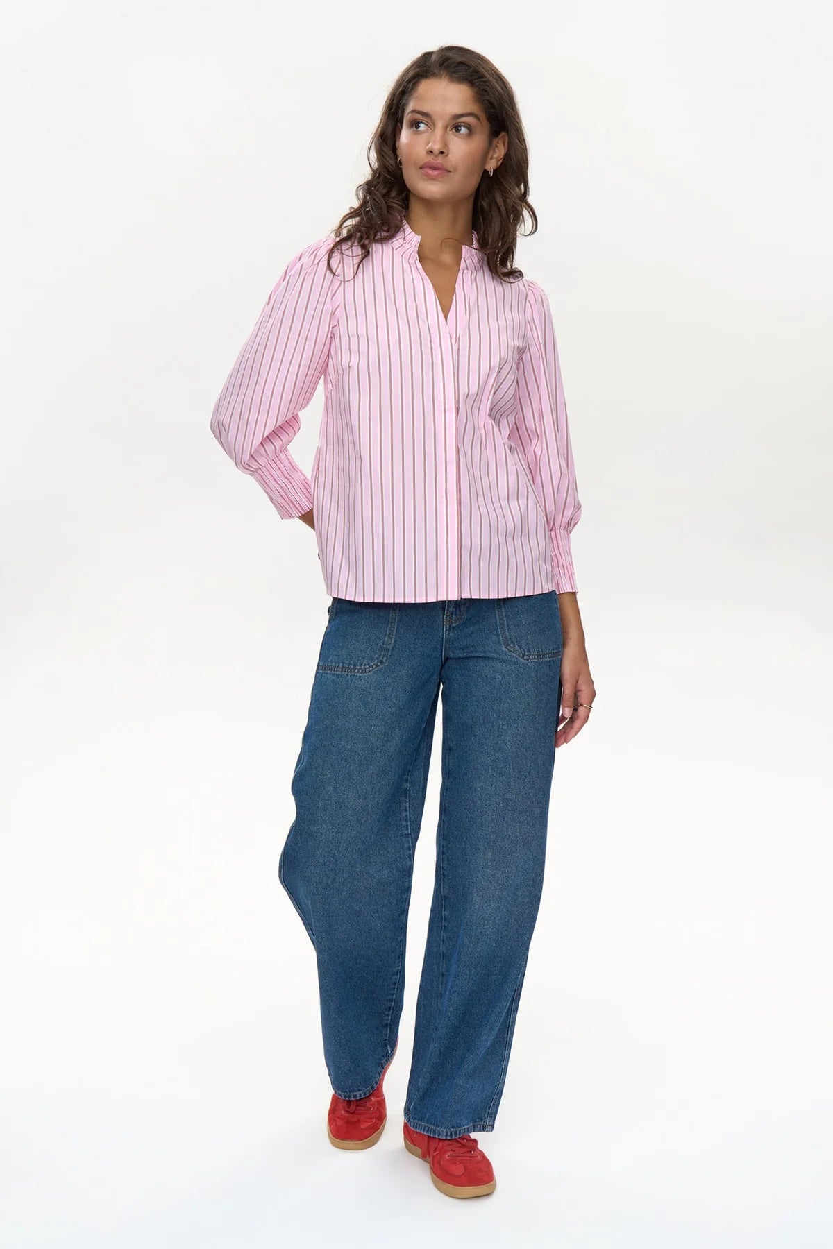 Numph blouse in pink and red stripes with subtle volume sleeves