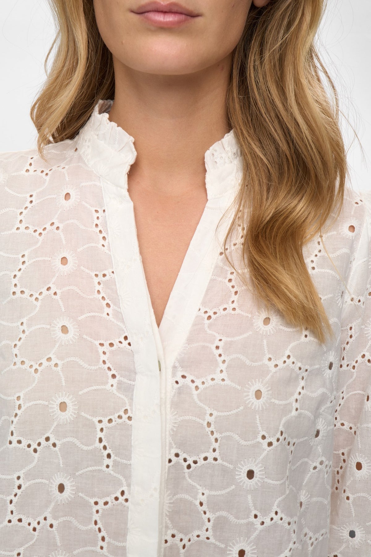 Numph Nulela white broderie lace shirt with flat Mao collar