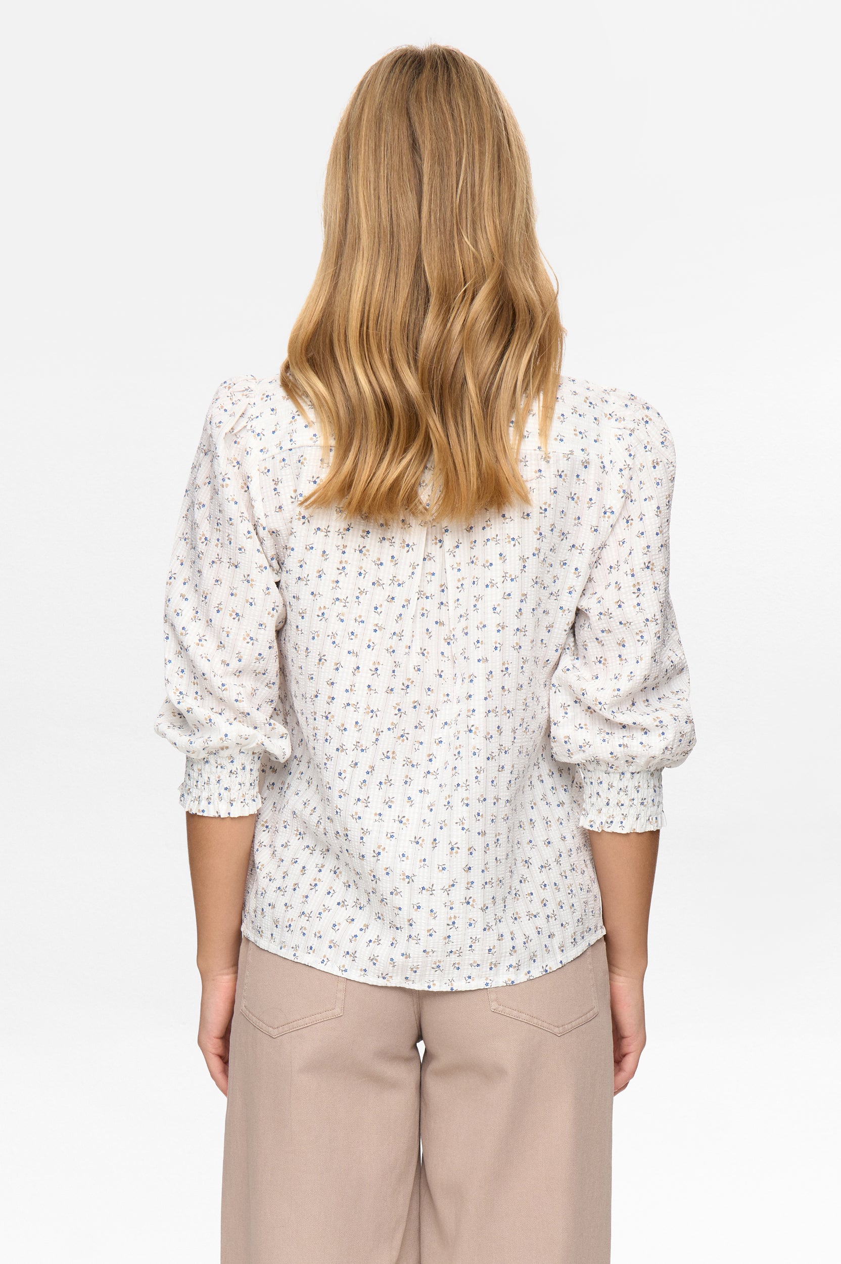 Numph Nufenja white floral print shirt back view